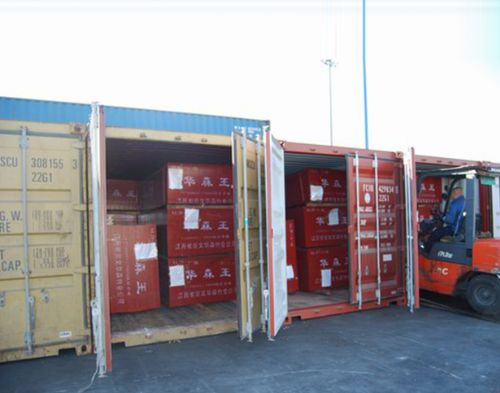 竹胶板港口装箱